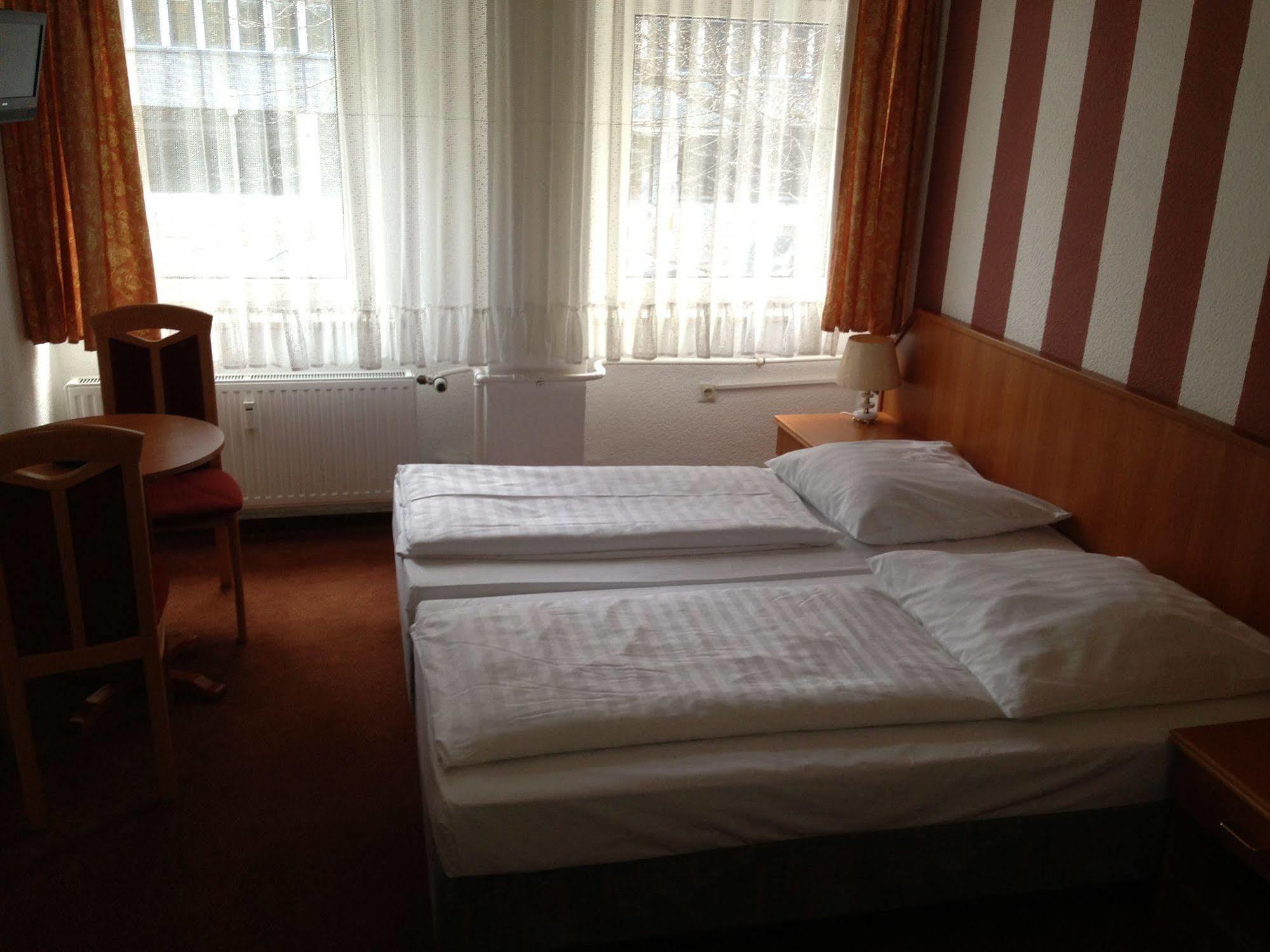 Itm Hotel Oase Amburgo Esterno foto